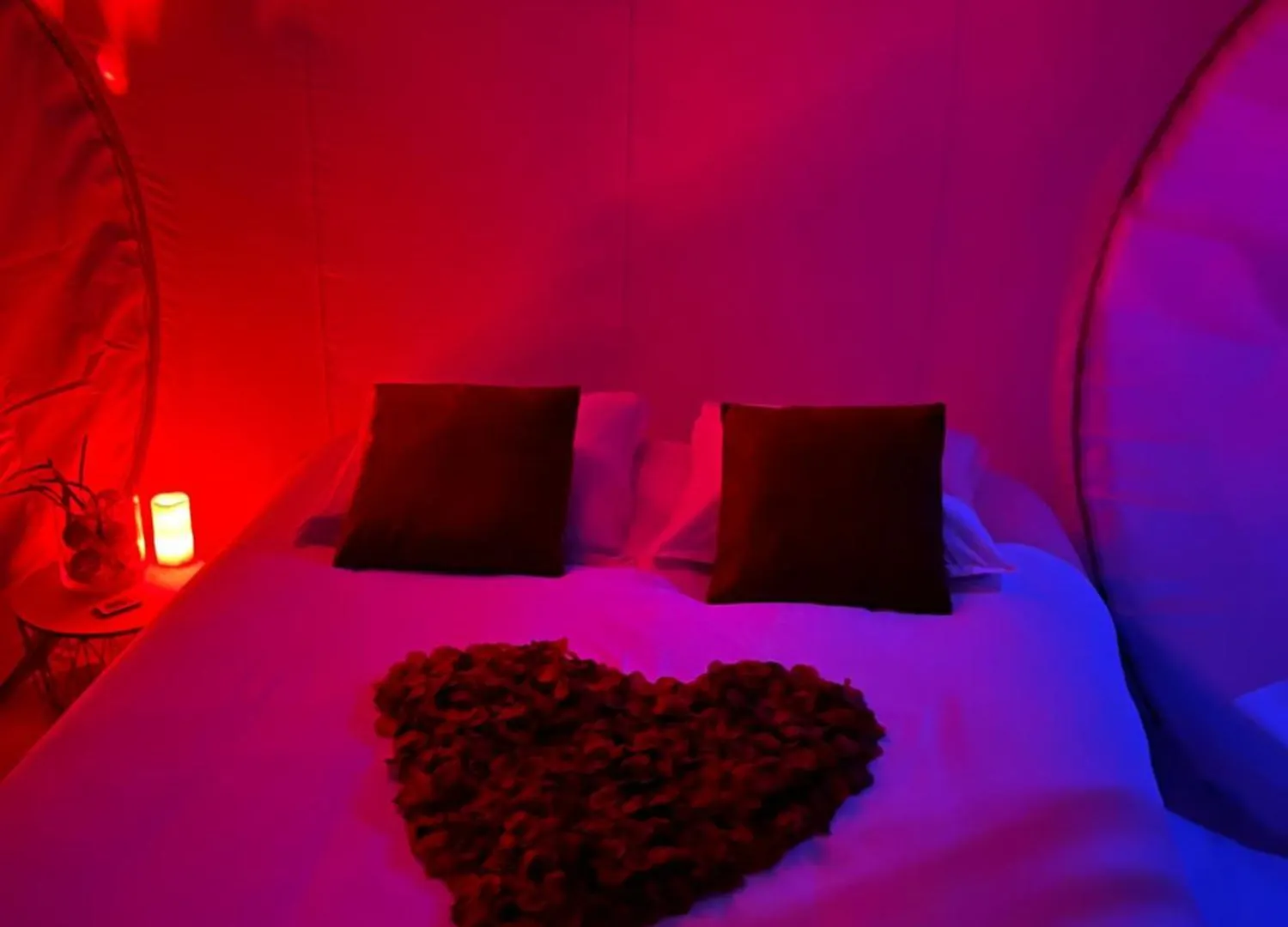 Bed and Breakfast Bubble Jade à Val-Couesnon Couette-café